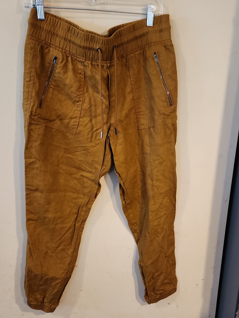 Athleta Men's Drawstring Joggers in Camel Brown